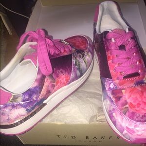 Teddy Baker Size 9